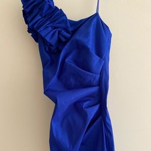 Gorgeous midi 1 sleeve dress